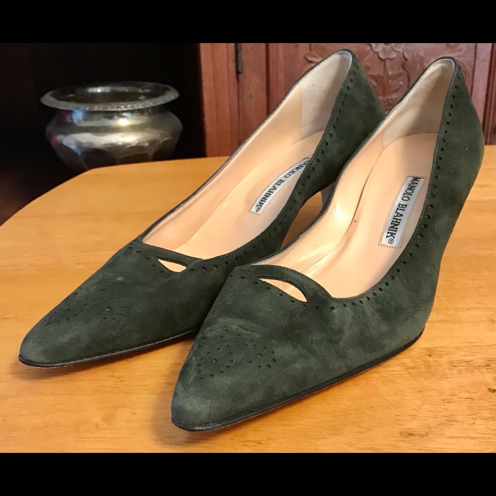 Manolo Blahnik Green Suede Low Heel Pumps